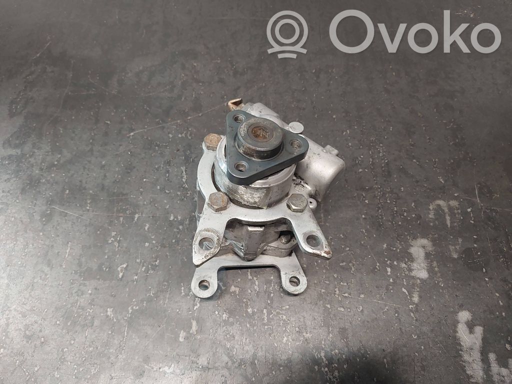 BMW 3 E46 Power steering pump 