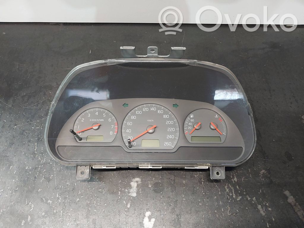 Volvo S40, V40 Spidometrs (instrumentu panelī) 
