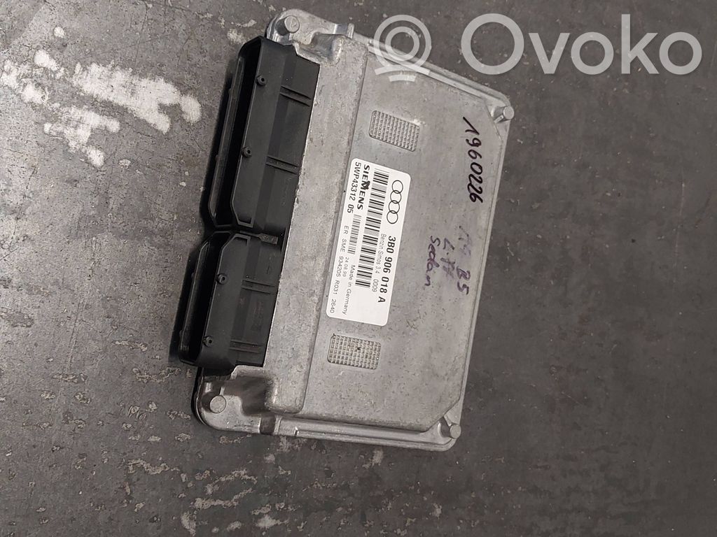 Audi A4 S4 B5 8D Engine control unit/module 