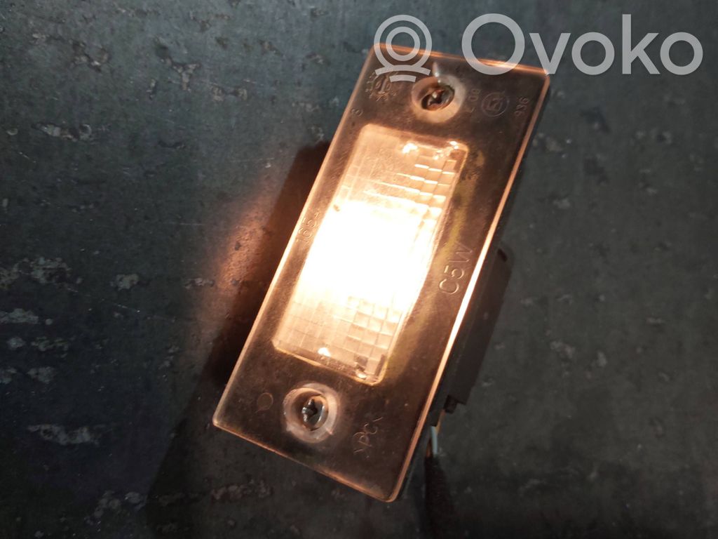 Audi A3 S3 8L Lampa oświetlenia tylnej tablicy rejestracyjnej 