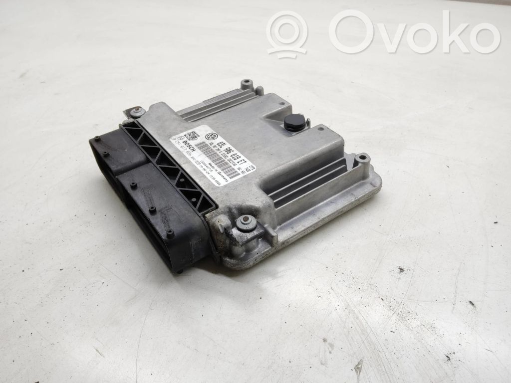 Volkswagen Tiguan Engine control unit/module 
