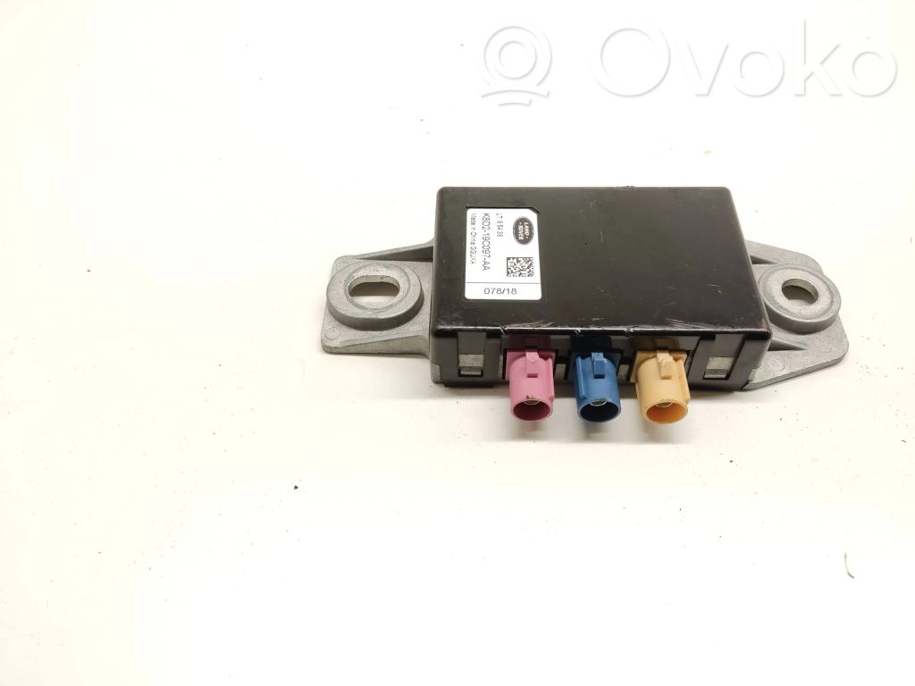 Land Rover Discovery Sport Aerial antenna amplifier 