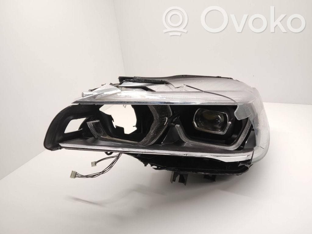 BMW 2 F45 Lampa przednia 