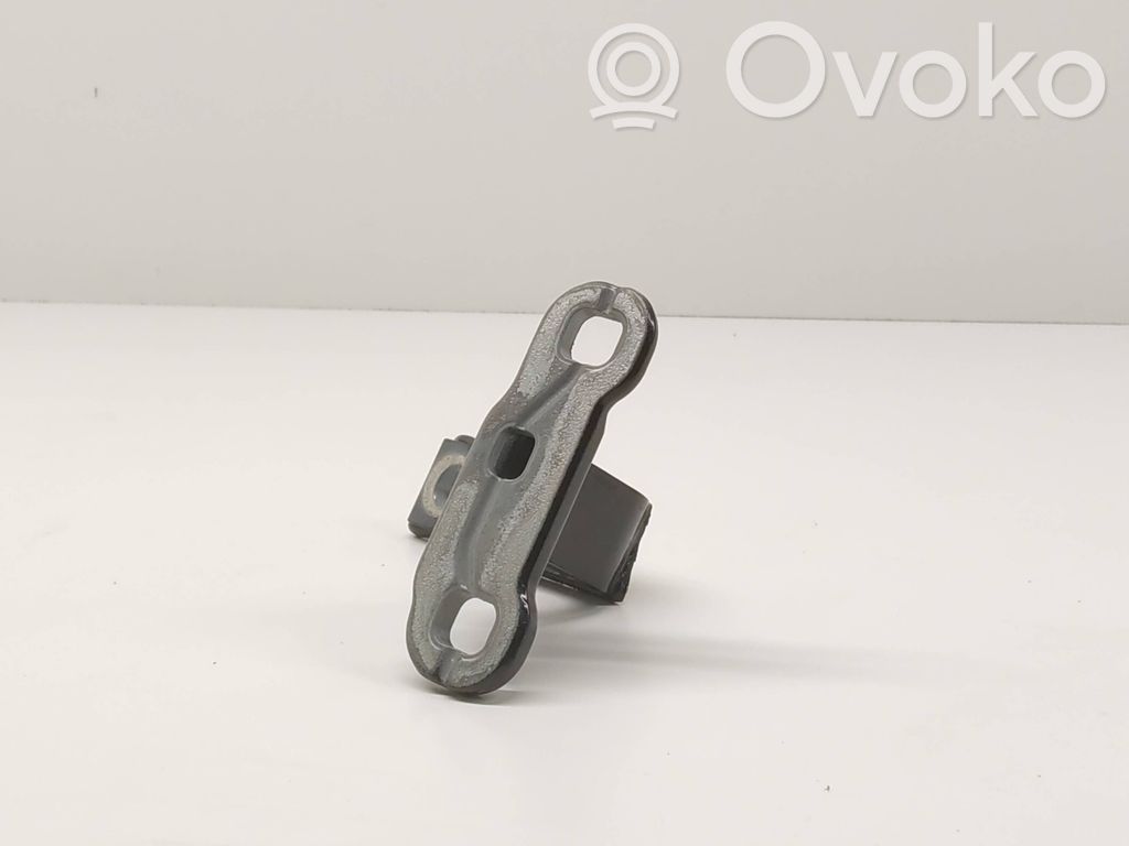 Volvo V60 Front door lower hinge 