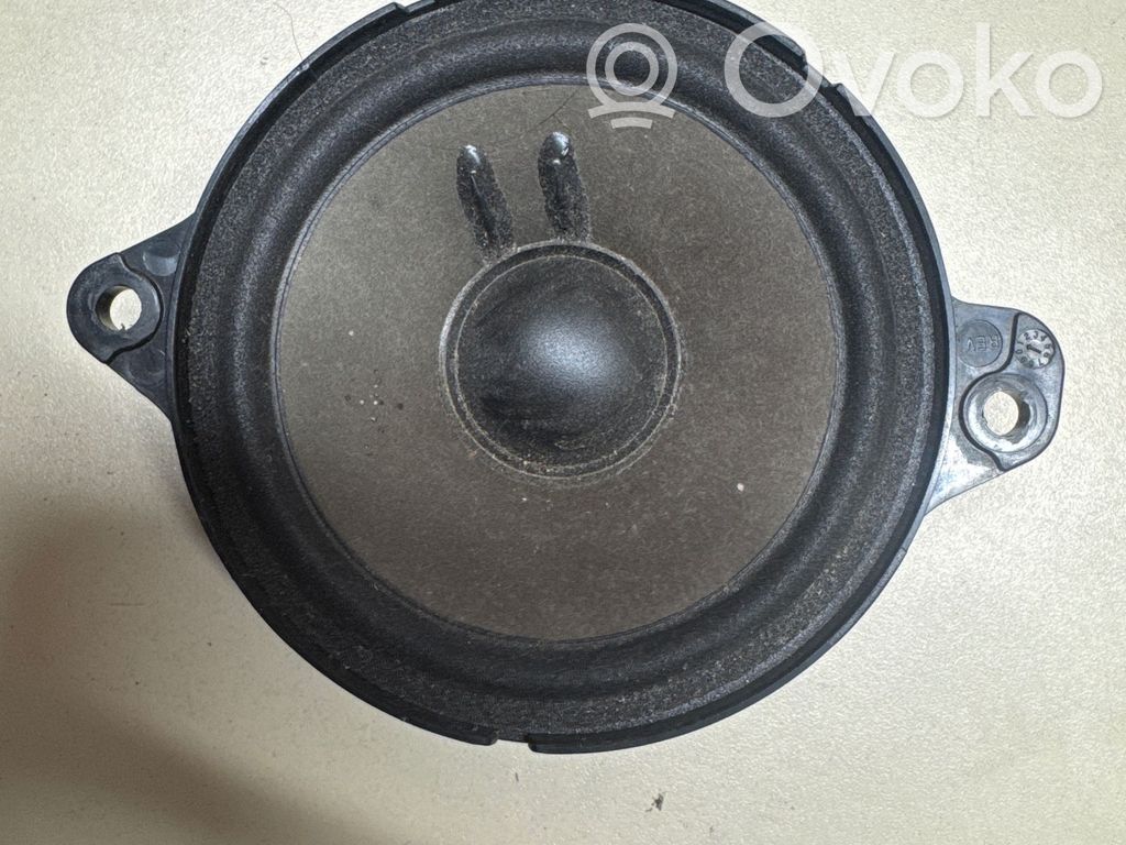 Audi A4 S4 B9 8W Panel speaker 