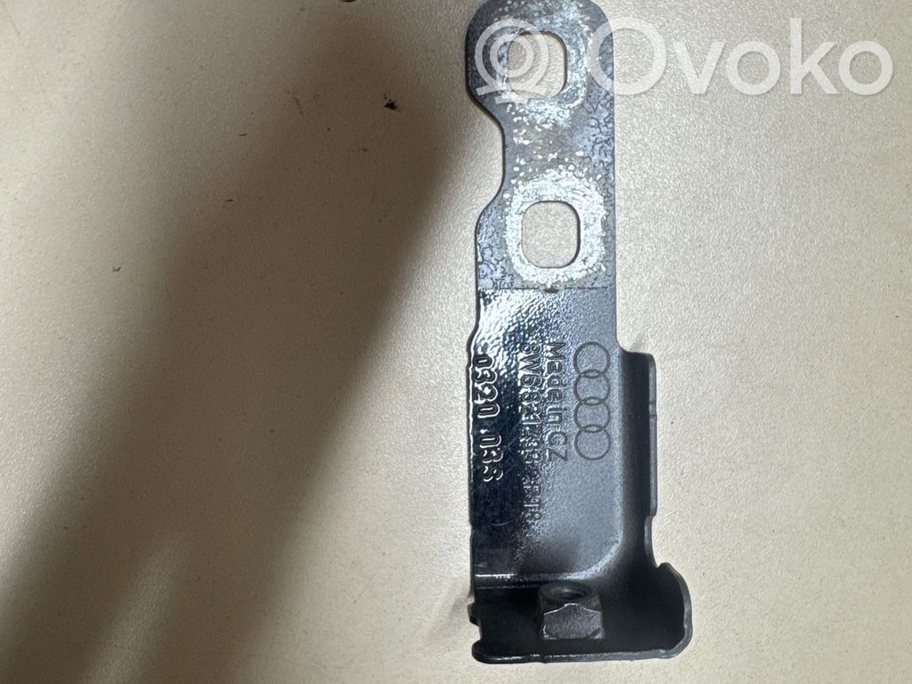 Audi A5 Fender mounting bracket 