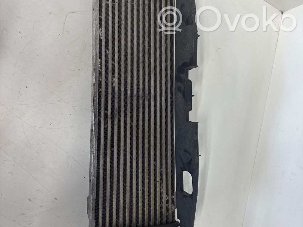 Opel Vivaro Interkūlerio radiatorius 