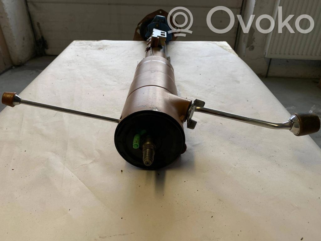 Steering wheel axle