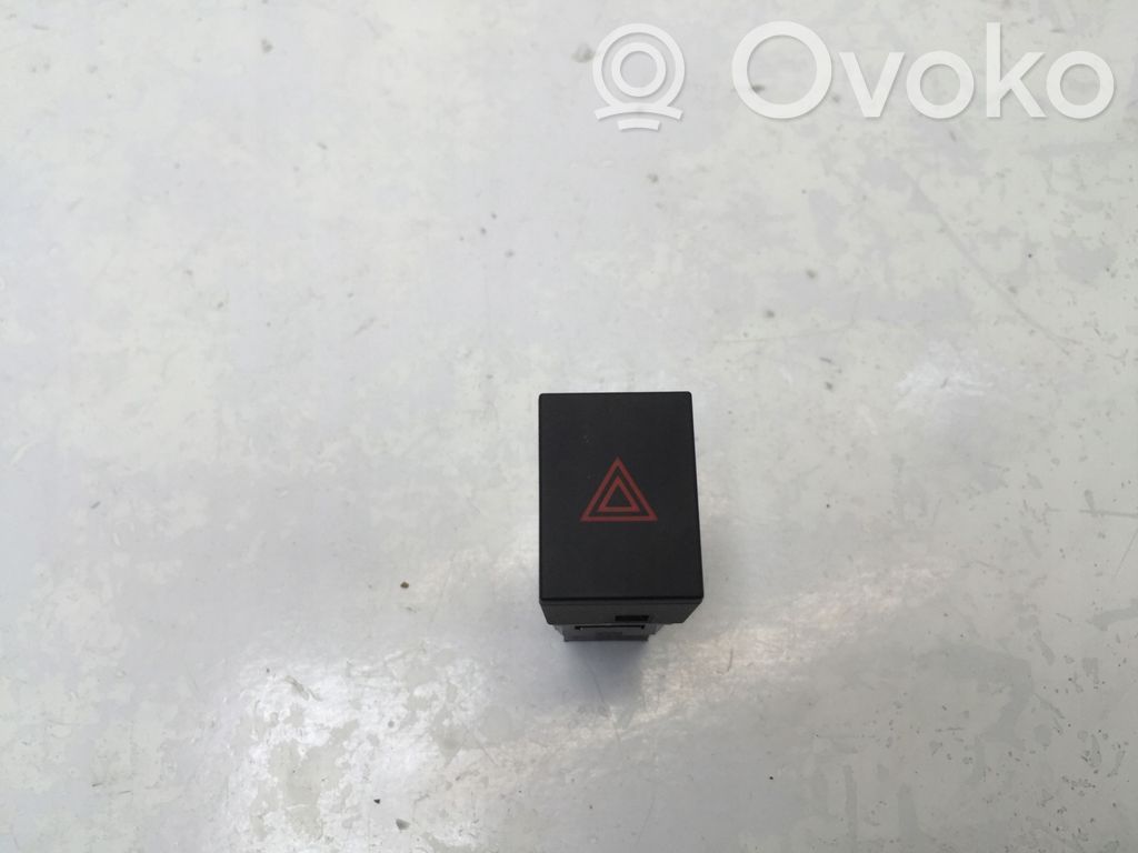 Nissan Qashqai J12 Avarinių žibintų jungtukas 