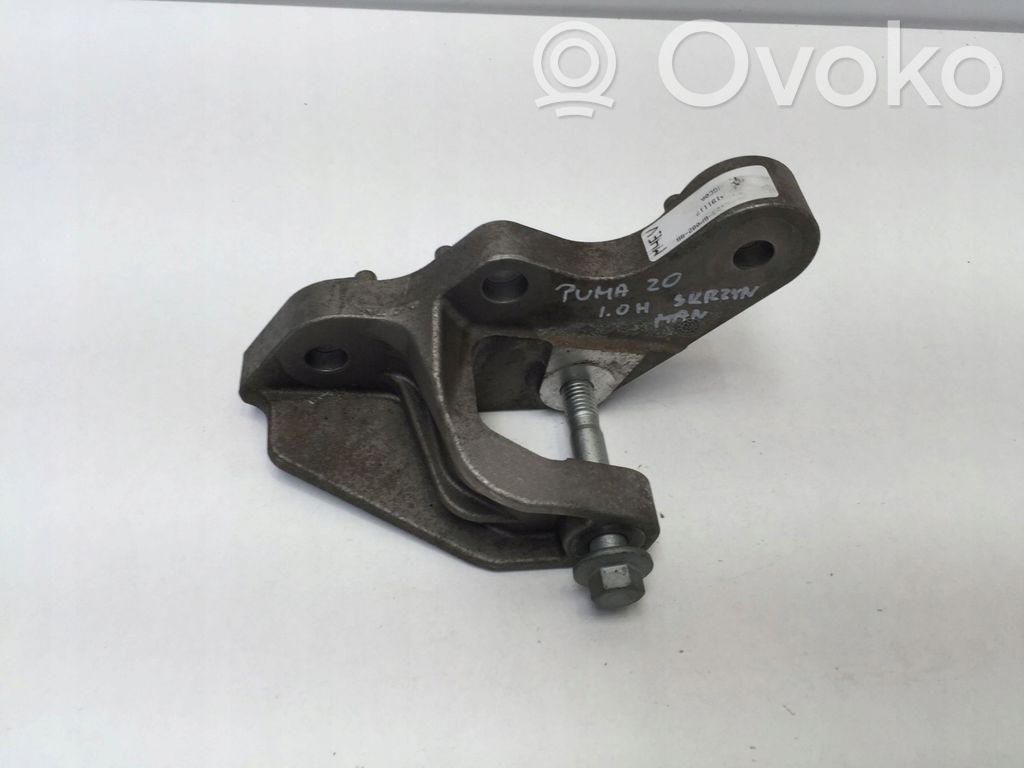 Ford Puma Gearbox mounting bracket 