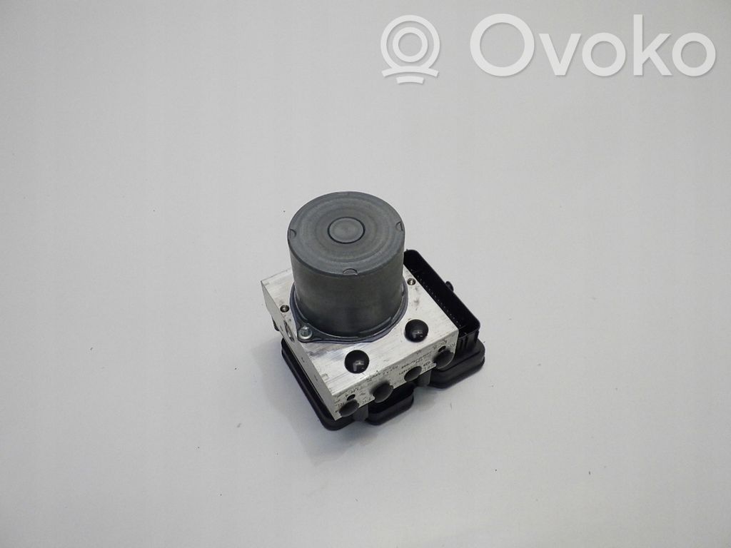 Volvo XC40 ABS Blokas 