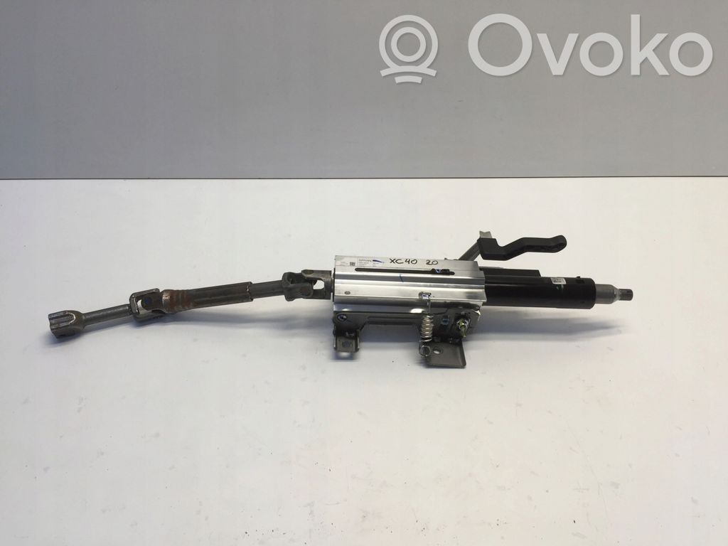 Volvo XC40 Ohjauspyörän akseli 
