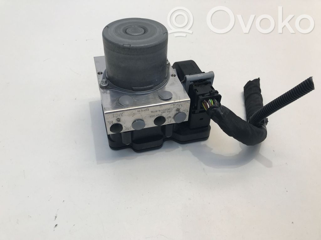 Volvo XC40 ABS bloks 