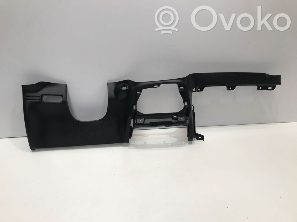 Volvo XC40 Dashboard center trim panel 