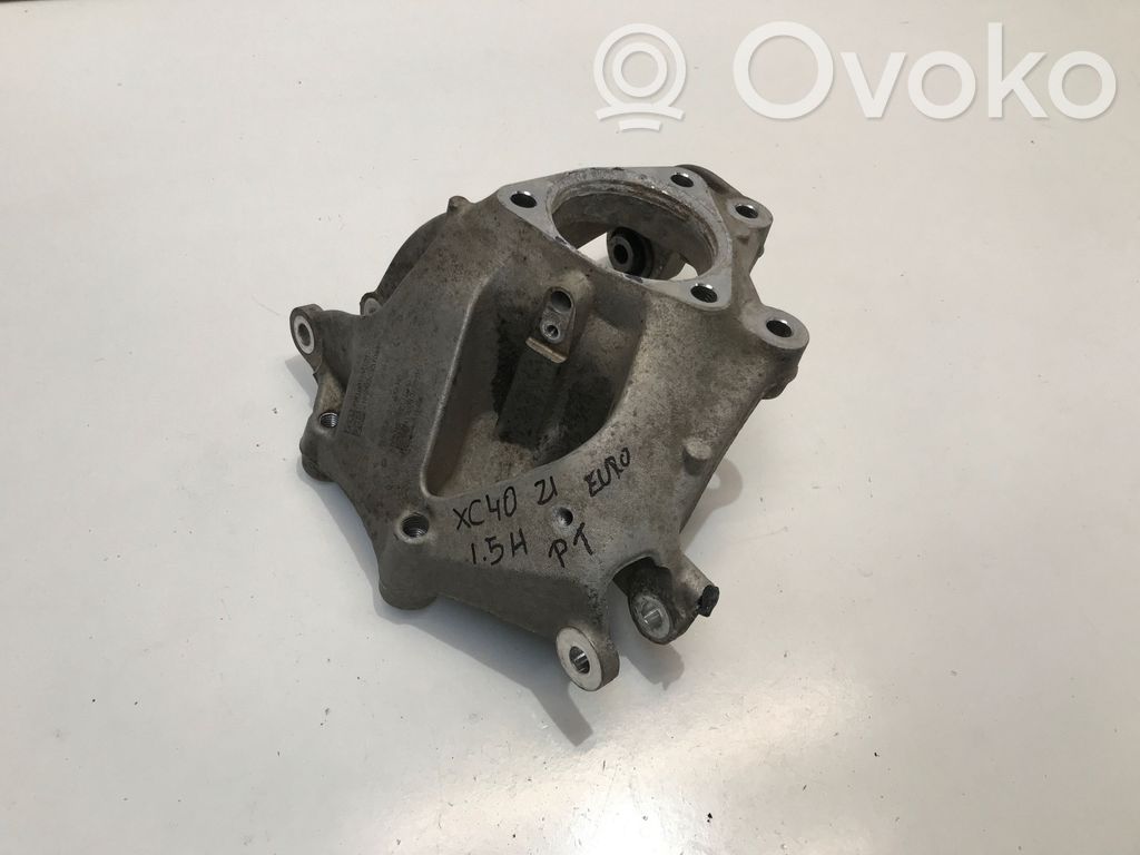 Volvo XC40 Olka-akselin laakeripesä 