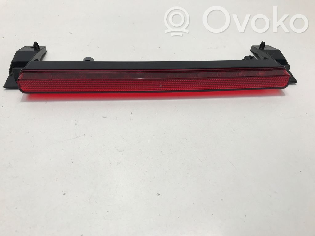 Volvo XC40 Third/center stoplight 