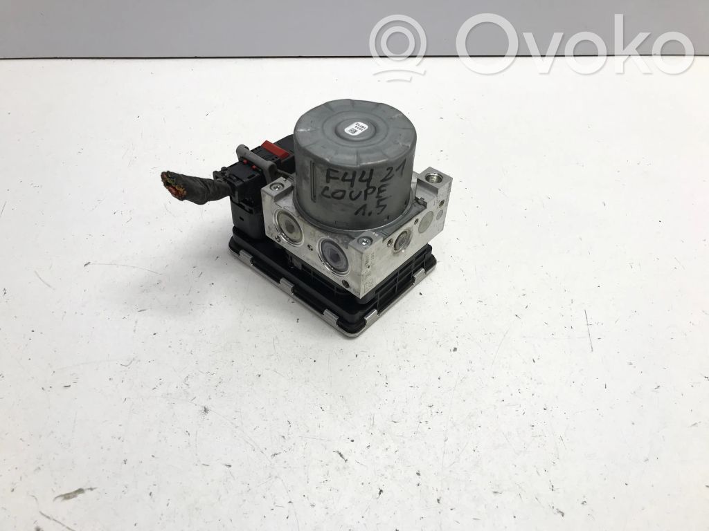 BMW 2 F44 Bomba de ABS 