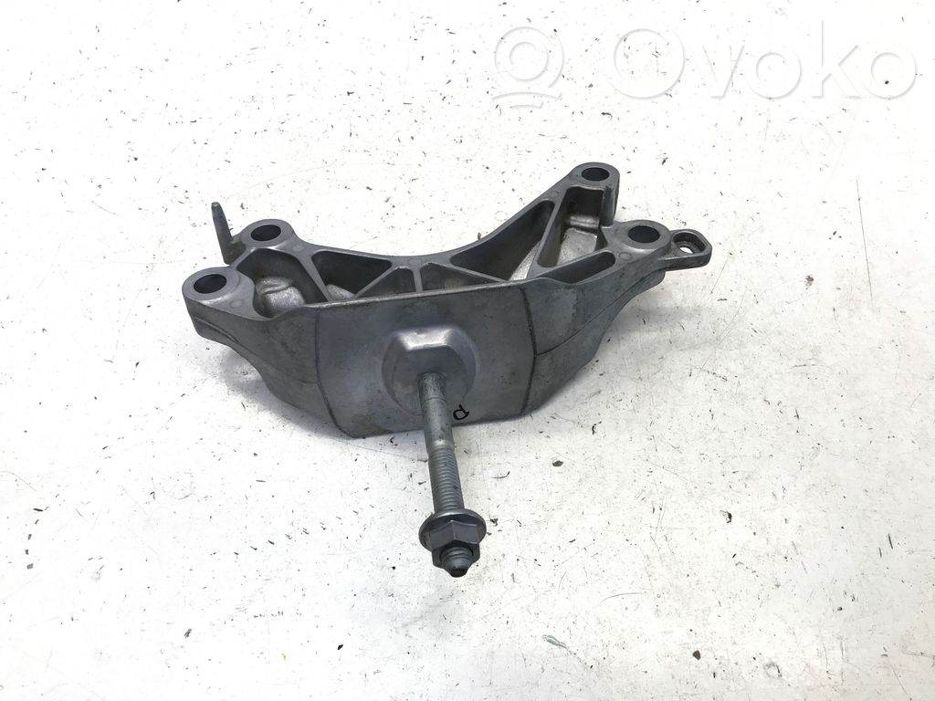 Peugeot 3008 III Engine mounting bracket 