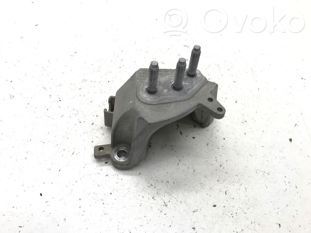 Ford Puma Engine mounting bracket 