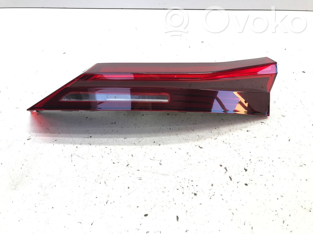 BMW X1 U11 Lampy tylnej klapy bagażnika 