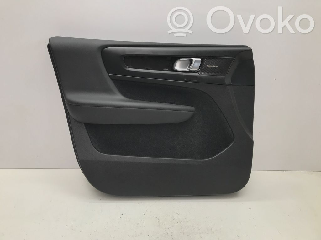 Volvo XC40 Front door card panel trim 