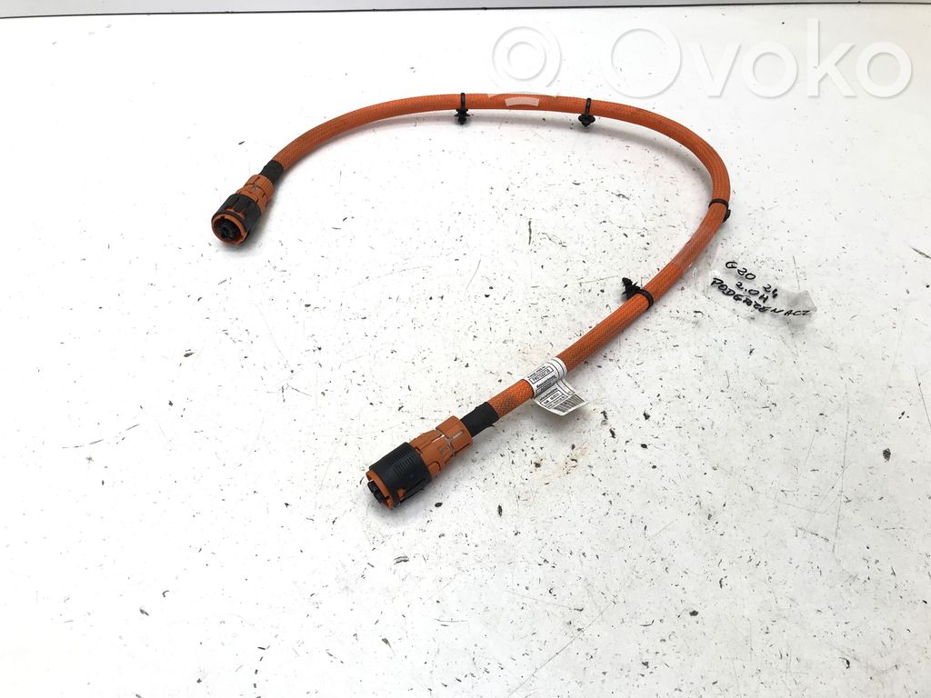 Kabel wysokiego napięcia   9426359,764038104