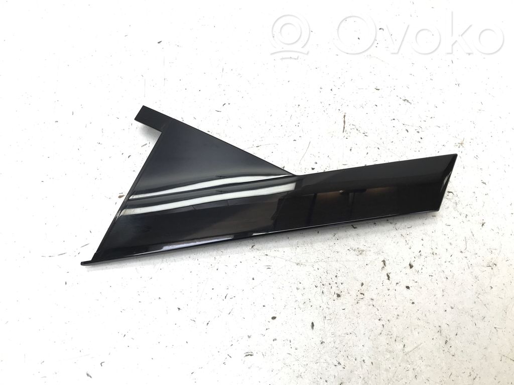 Listwa drzwi tylnych   551001456AA
