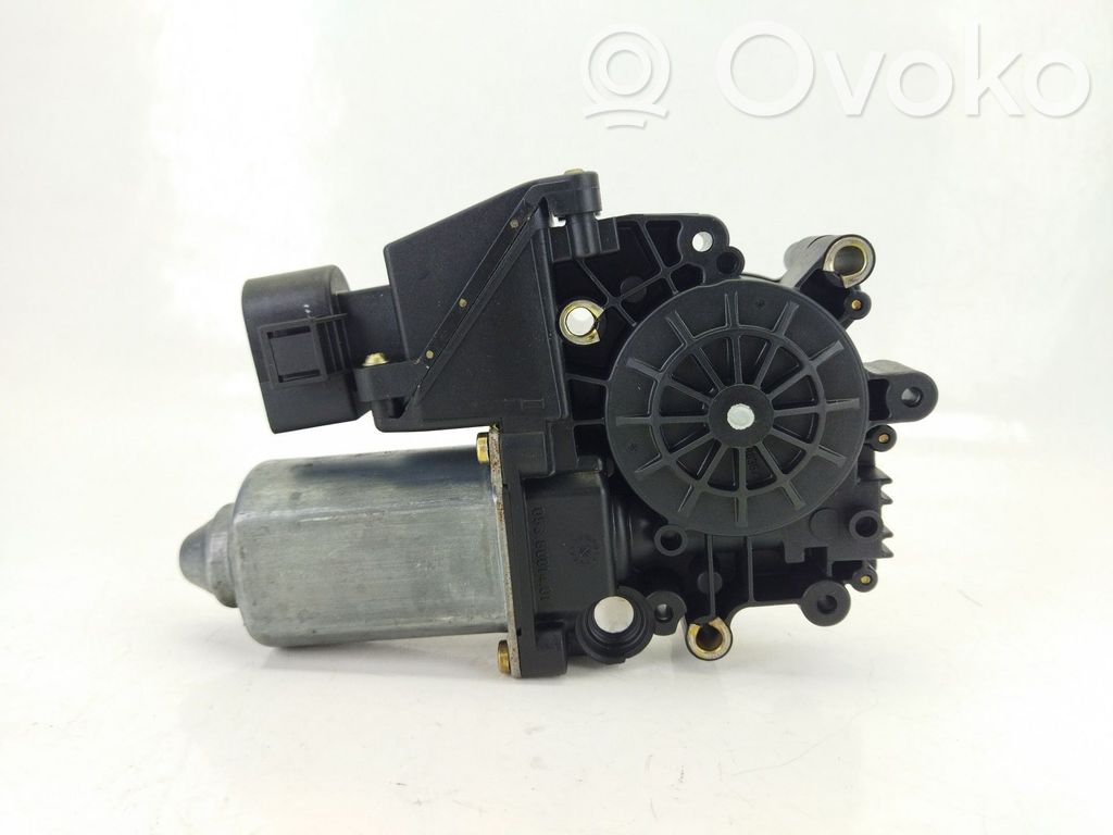 Audi A4 S4 B6 8E 8H Rear door window regulator motor 