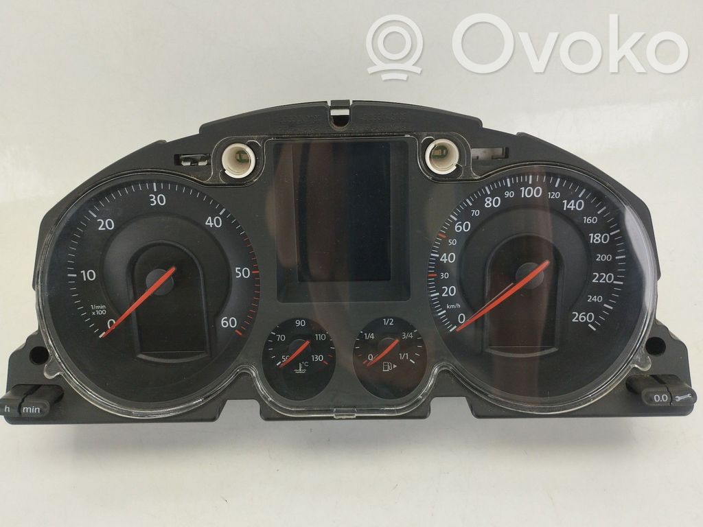 Volkswagen Passat Alltrack Speedometer (instrument cluster) 