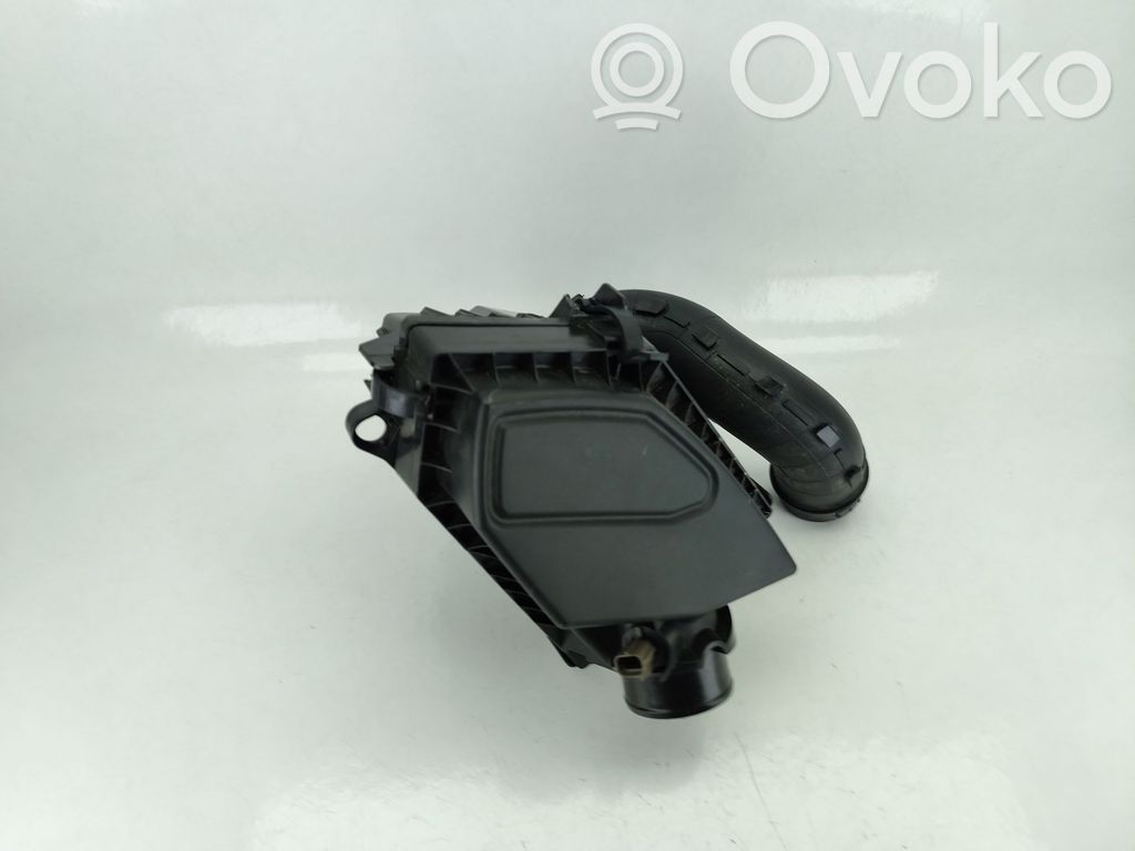 Ford Puma Air filter 