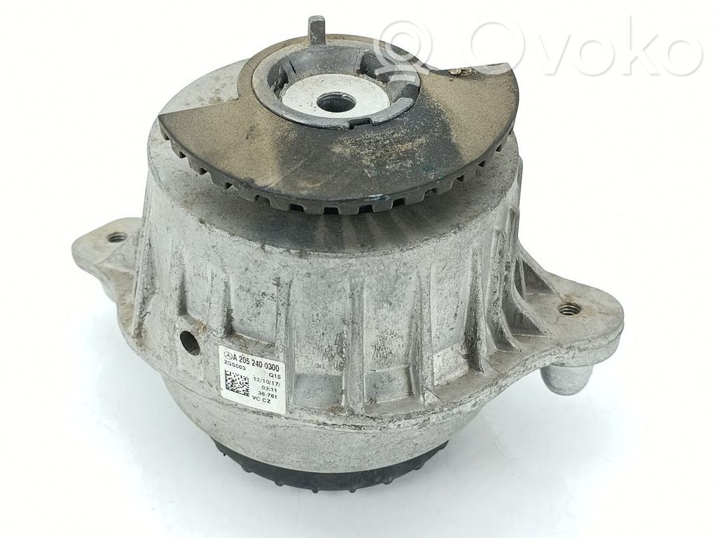 Mercedes-Benz CLS C257 Engine mount bracket 