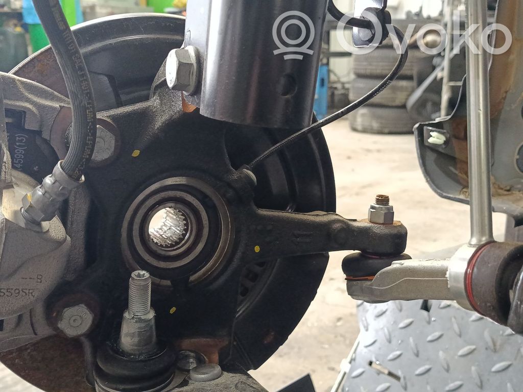 Renault Clio IV Achsschenkel vorne 