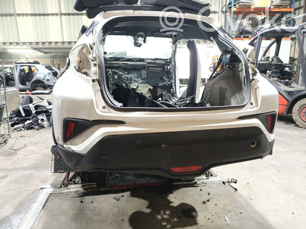 Toyota C-HR I Parachoques 