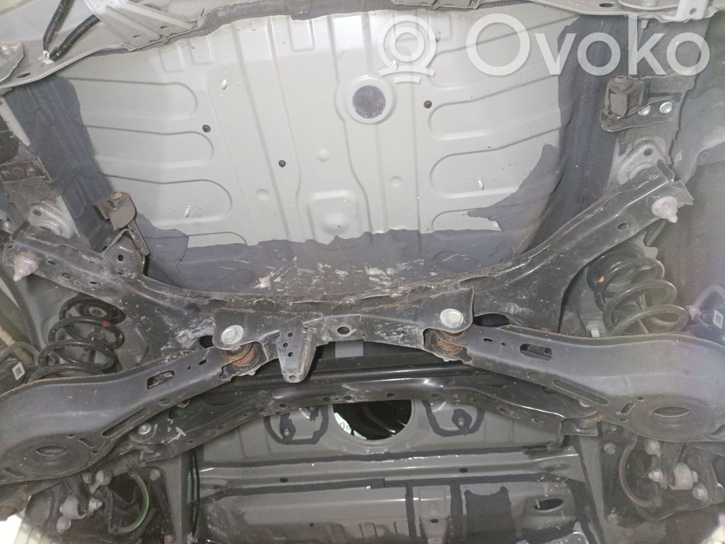 Toyota Corolla E160 E170 Galinis tiltas su reduktoriumi 