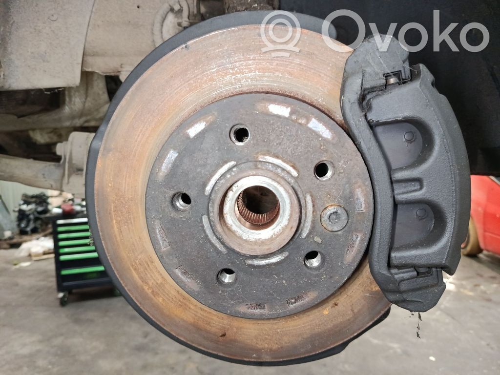 Volkswagen Crafter Etujarrulevy 