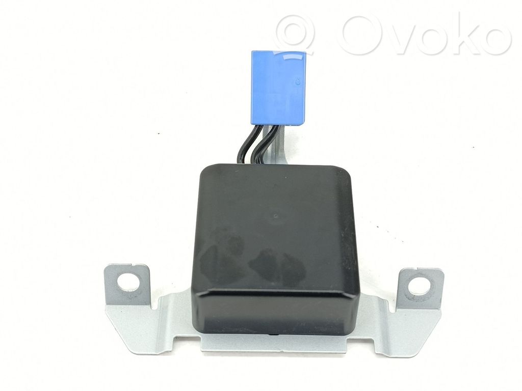 Mazda CX-30 Radio antenna 