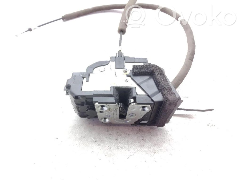 Nissan Qashqai Cita veida priekšpusē durvju dekoratīvās apdares detaļa 