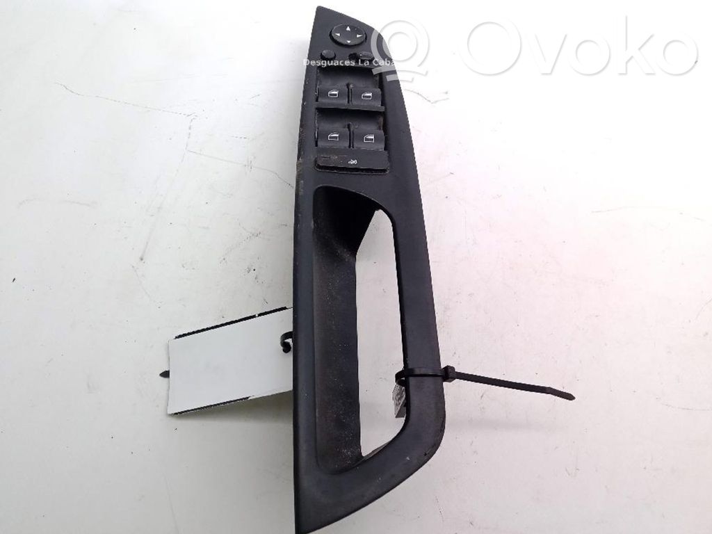Electric window control switch   921804401