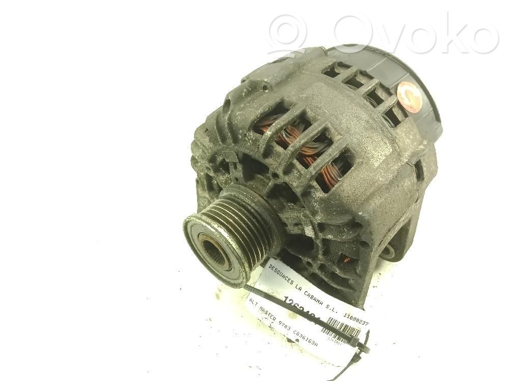 Renault Trafic II (X83) Alternador 