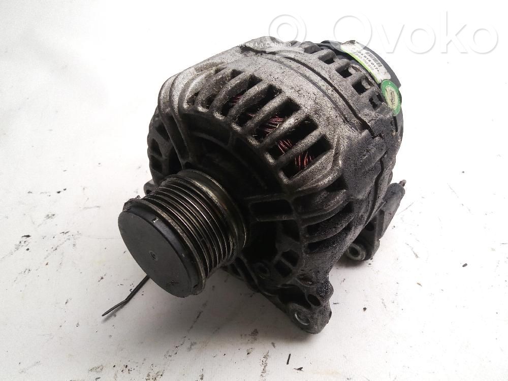 Volkswagen Touran I Generator/alternator 