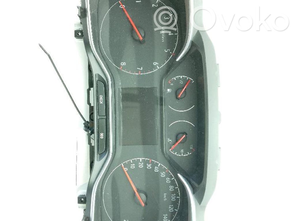 Opel Combo E Geschwindigkeitsmesser Cockpit 
