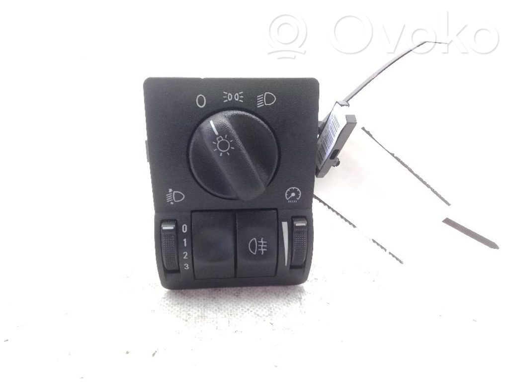 Light switch   2223