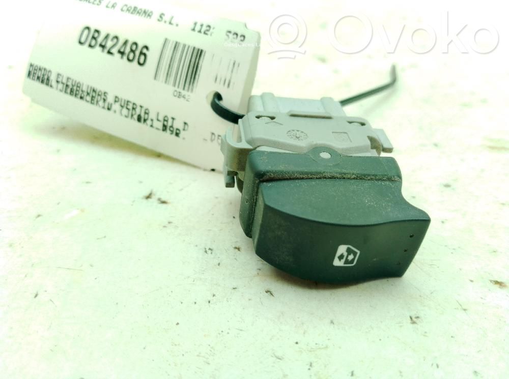 Renault Espace IV Electric window control switch 