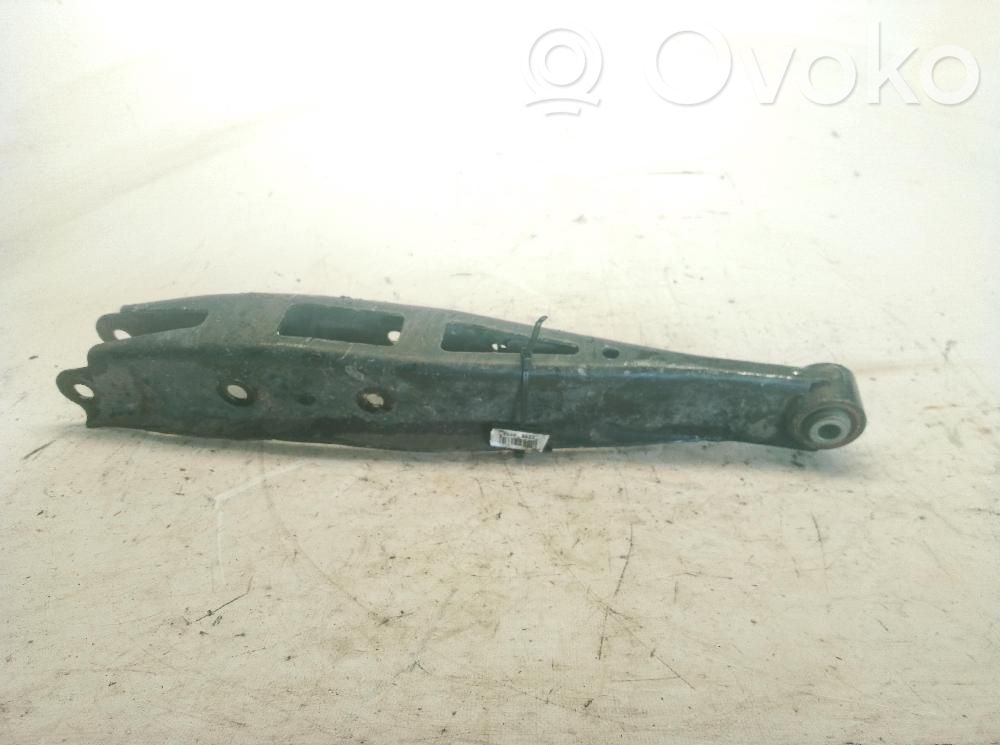 Brazo de suspensión trasero