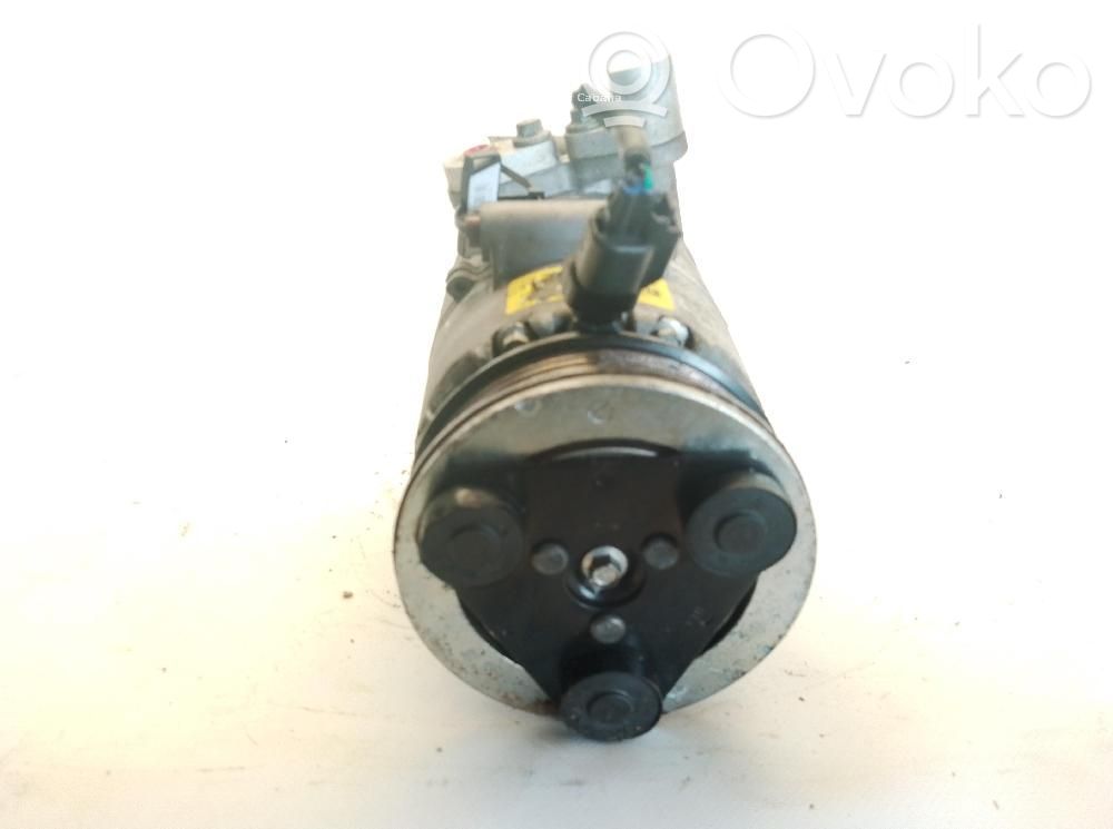 Ilmastointilaitteen kompressorin pumppu (A/C)