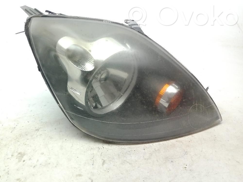 Ford Fiesta Lampa przednia 