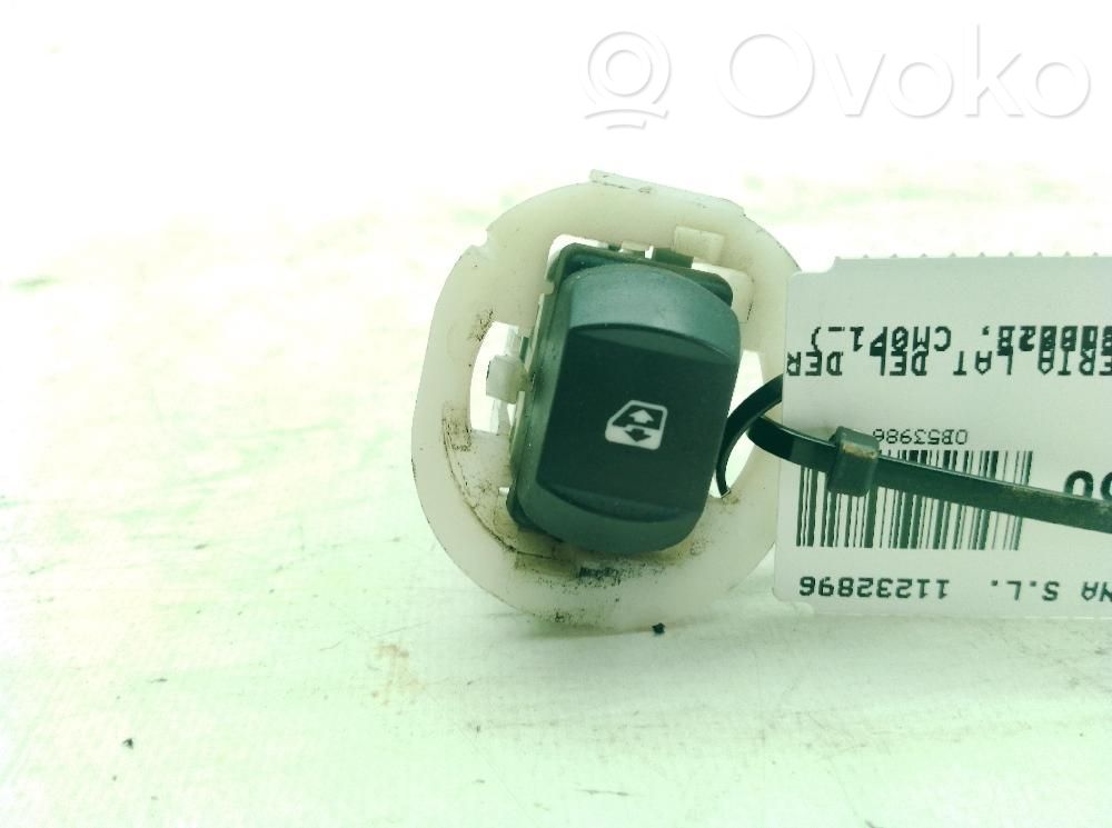 Renault Megane II Electric window control switch 