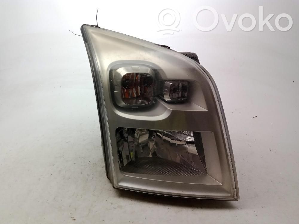 Headlight/headlamp   1537773
