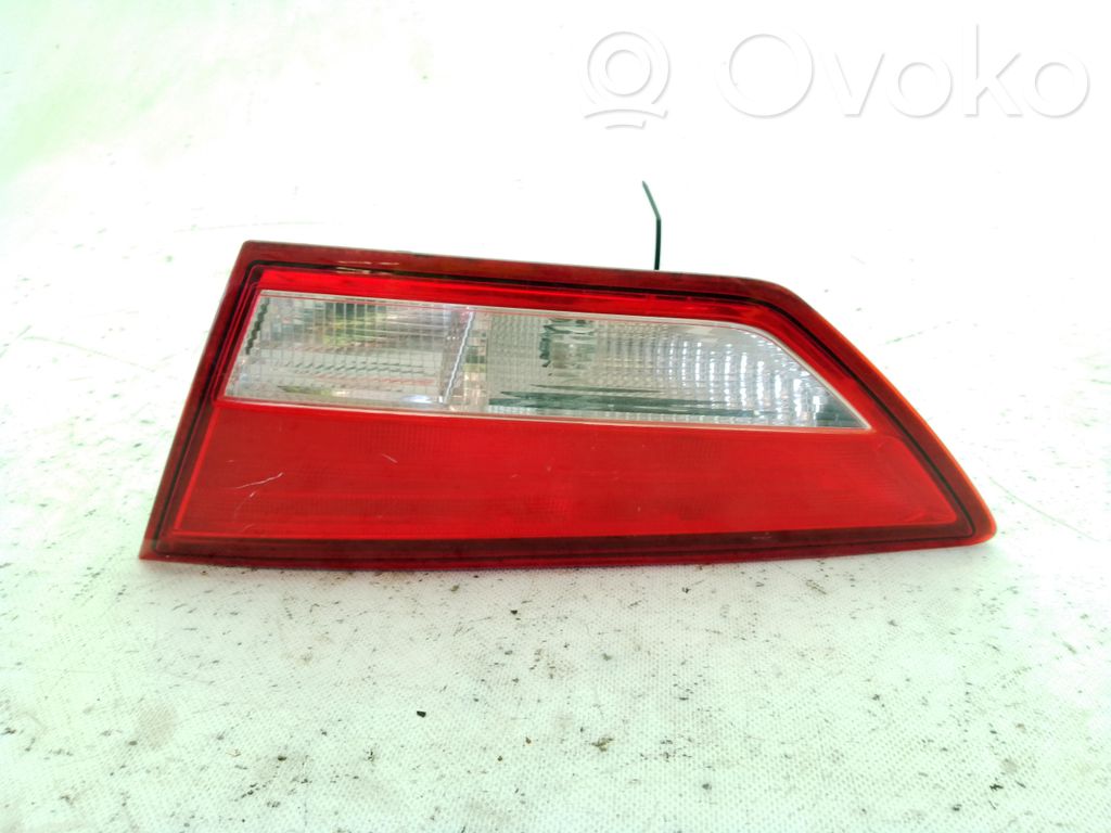 Seat Leon (5F) Lampy tylnej klapy bagażnika 