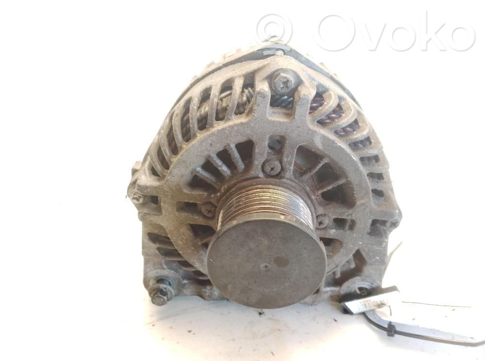 Opel Vivaro Generator/alternator 